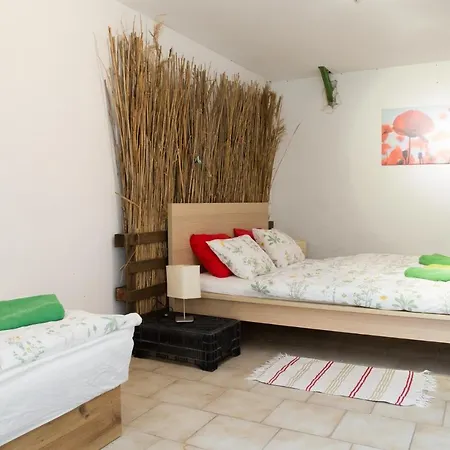 Konukevi Rastlinky.sk Greenhouse Guestrooms Bratislava