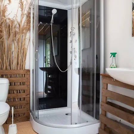 Konukevi Rastlinky.sk Greenhouse Guestrooms *