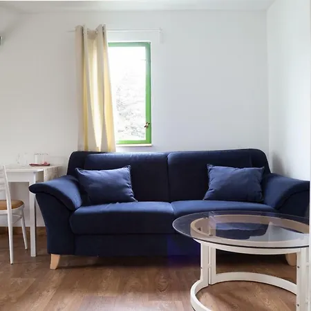 Rastlinky.sk Greenhouse Guestrooms *