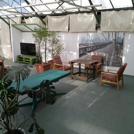Rastlinky.sk Greenhouse Guestrooms בית הארחה *