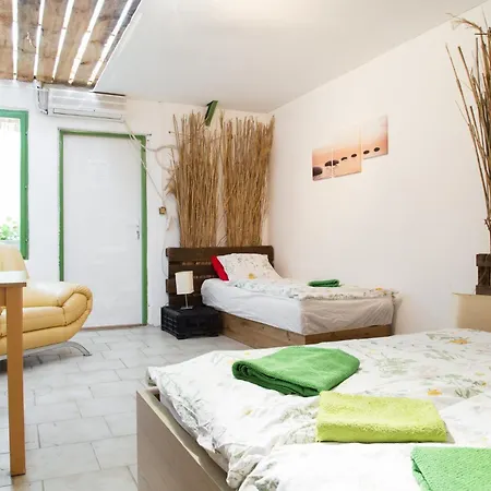 بيت ضيافة Rastlinky.sk Greenhouse Guestrooms